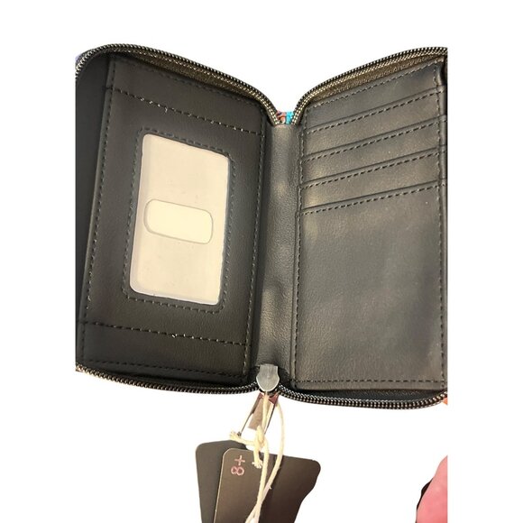 Disney Loungefly Stitch Halloween Glow In Dark Wallet Zip Around Compact NWT - Picture 4 of 5